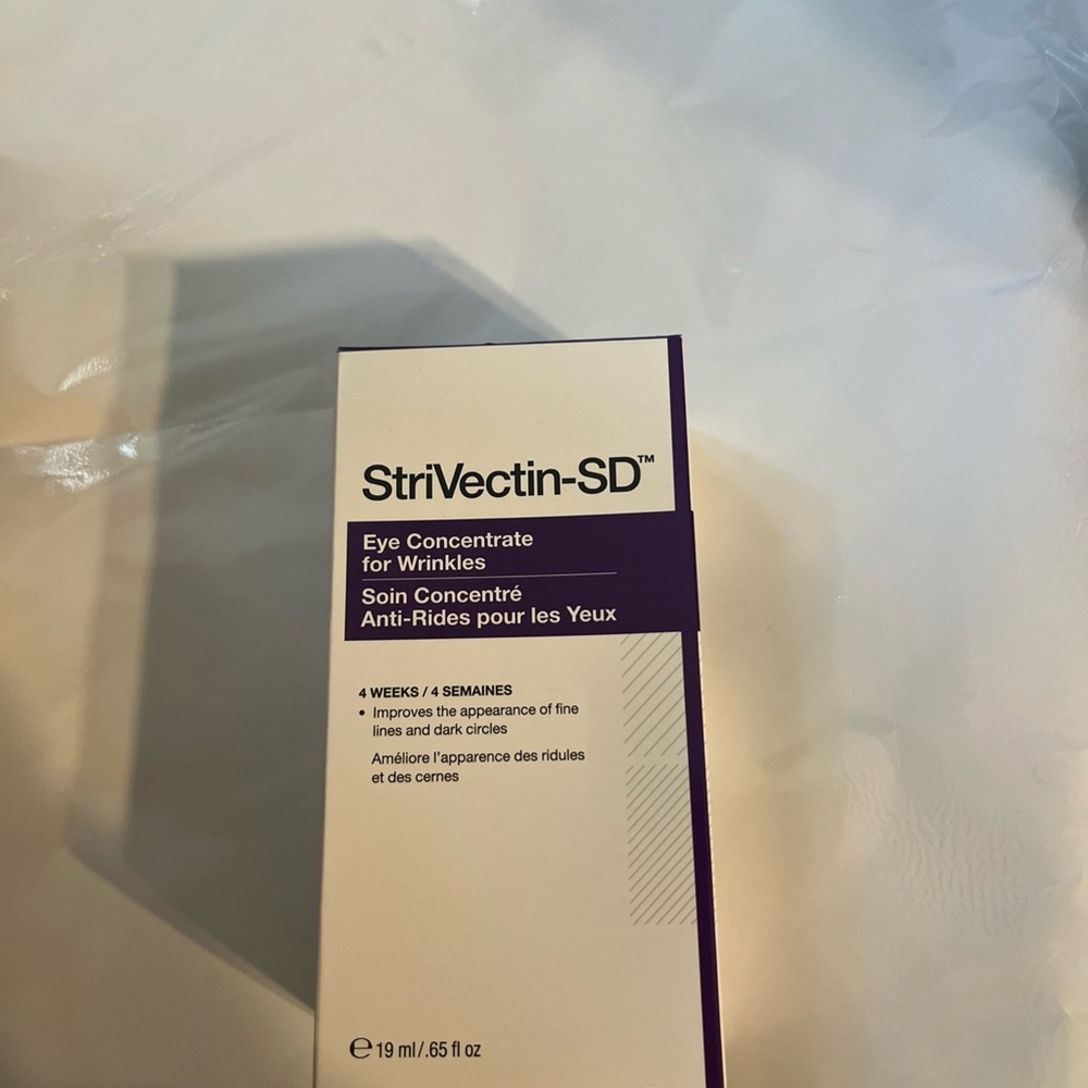 StriVectin Eye Concentrate for Wrinkles - White and Purple